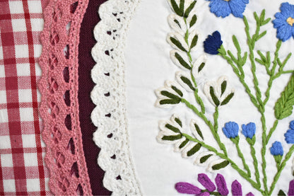 Vintage Charm - Crimson