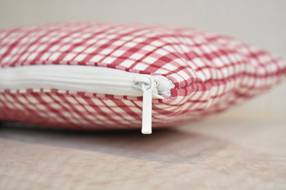 Vintage Charm - Crimson